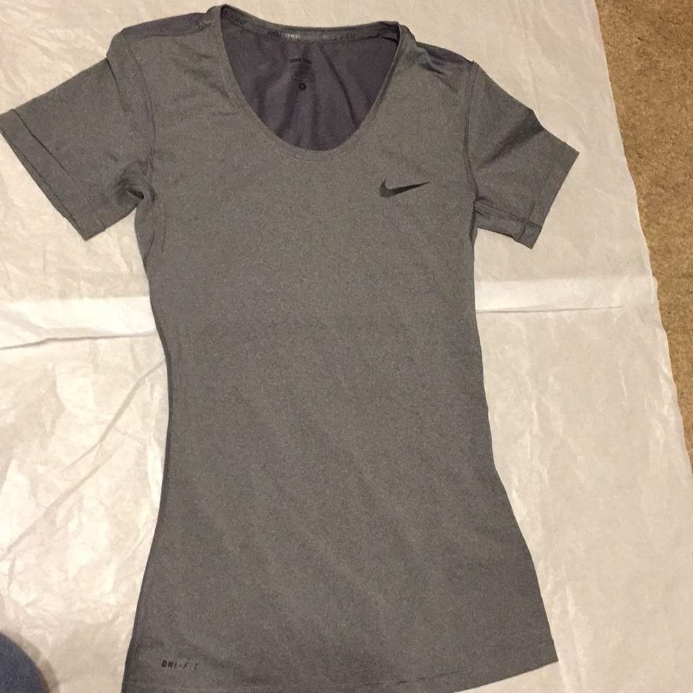 Nike workout tee